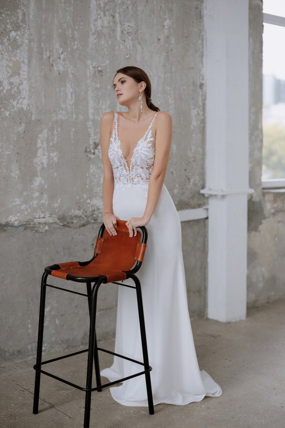 Fitted Wedding Dress With Lace Top and Crepe Skirt, Side Slit, Deep  Neckline, Thin Straps, Backless/modern, Simple, Elegant Bridal Gown - Etsy  Israel
