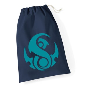 May include: A dark blue drawstring bag with a teal coloured logo of a stylised letter S.