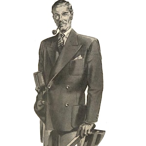 Op de afbeelding: Een man in een dubbelrijg jasje met een zakdoekje en een pijp in zijn mond. Hij houdt een boek in zijn linkerhand.