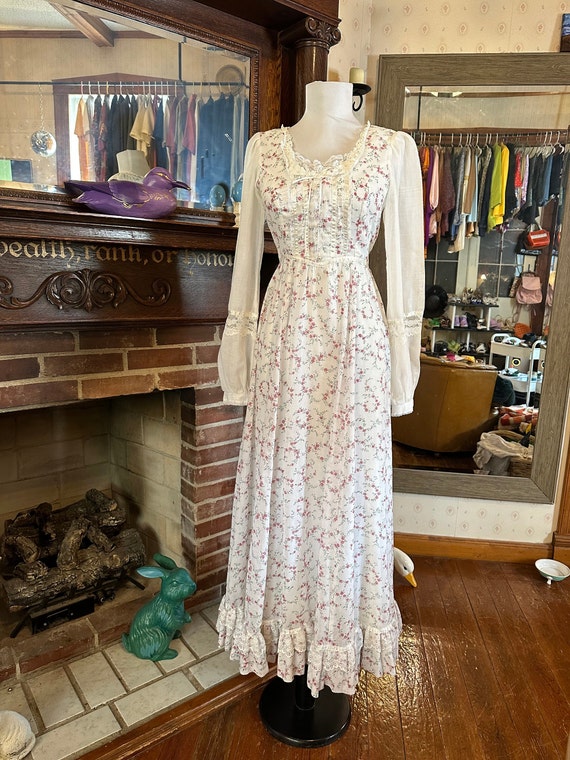 ワンピース Gunne Sax White lace dress Lace Gunne Sax Dress 70s White Crochet ANGEL SLEEVE Hippie