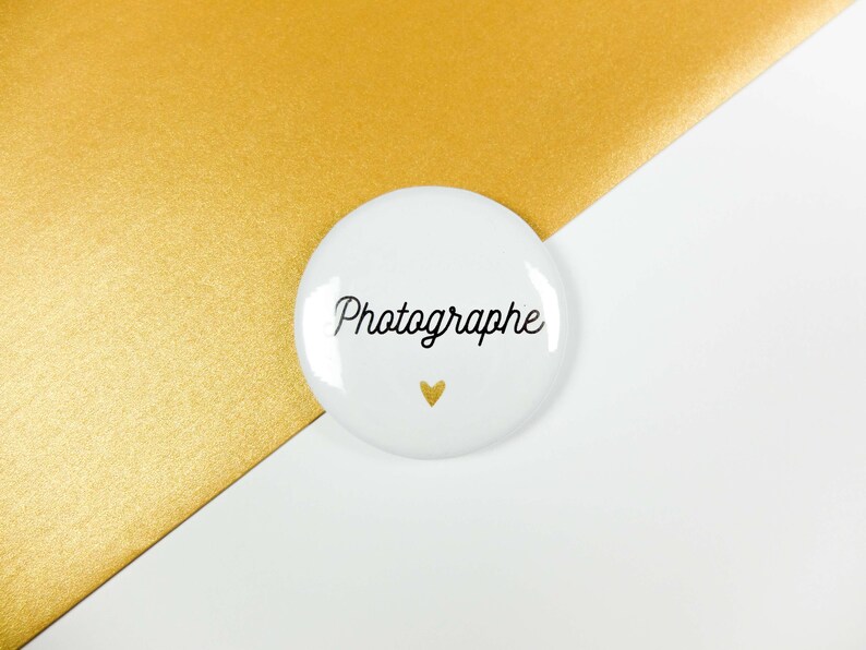 Photographer wedding badge image 2