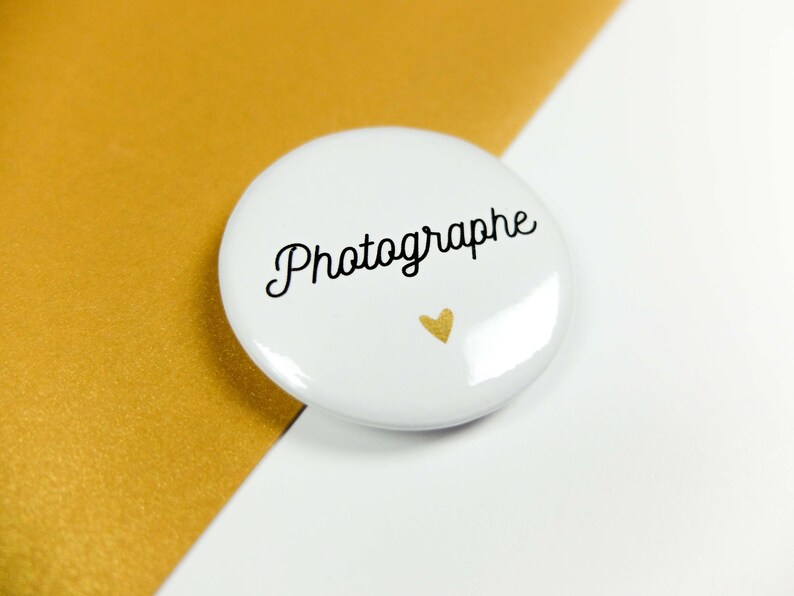 Photographer wedding badge image 6