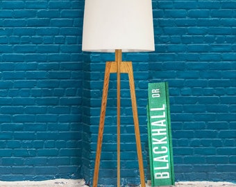 Floor Lamp, Mid-century Modern Tripod Lamp – Oak