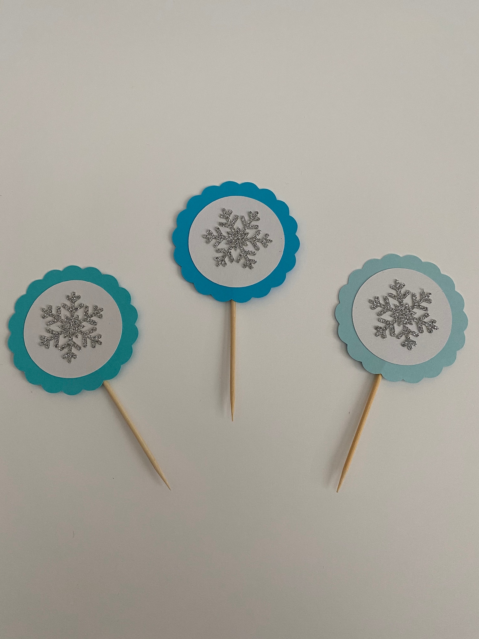 Free Printable Cupcake Toppers Snowflakes