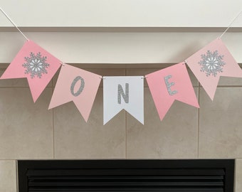 Snowflake One Banner, Winter Wonderland, Winter ONEderland, Highchair Banner, Snowflakes, Photo Prop, Cake smash