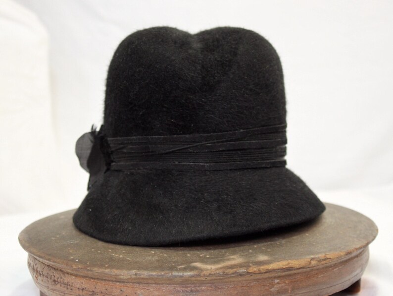 Felt fur hat,Black felt Cloche hat new look style millinery boutique hat hat by milliner Hat vintage 1960 High cap cloche hat