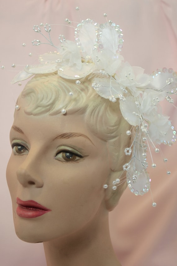 White bridal headdress,vintage 80s,wedding,base f… - image 1