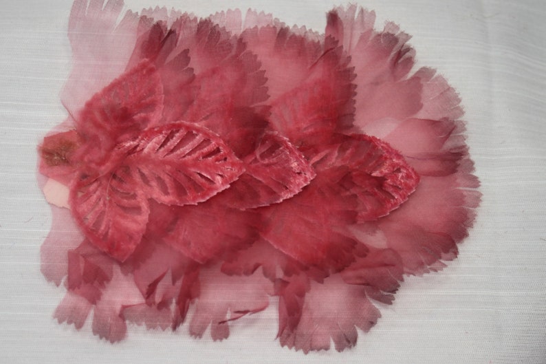 Textile frills garnish,Antique pink velvet applique,Vintage 50s millinery,Hat ancient adornment,Braided velvet foliages,veiling petal trim