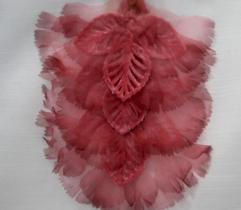 Textile frills garnish,Antique pink velvet applique,Vintage 50s millinery,Hat ancient adornment,Braided velvet foliages,veiling petal trim