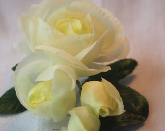 Yellow tiny roses,Vintage 80s silk roses,Textile roses , Yellow floral trims ,Vintage millinery flowers ,Corsage making ,Floristic Art craft