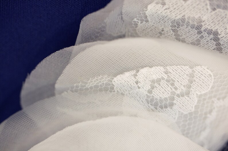 White Lacework Petals Appliquevintage 50santique White Etsy