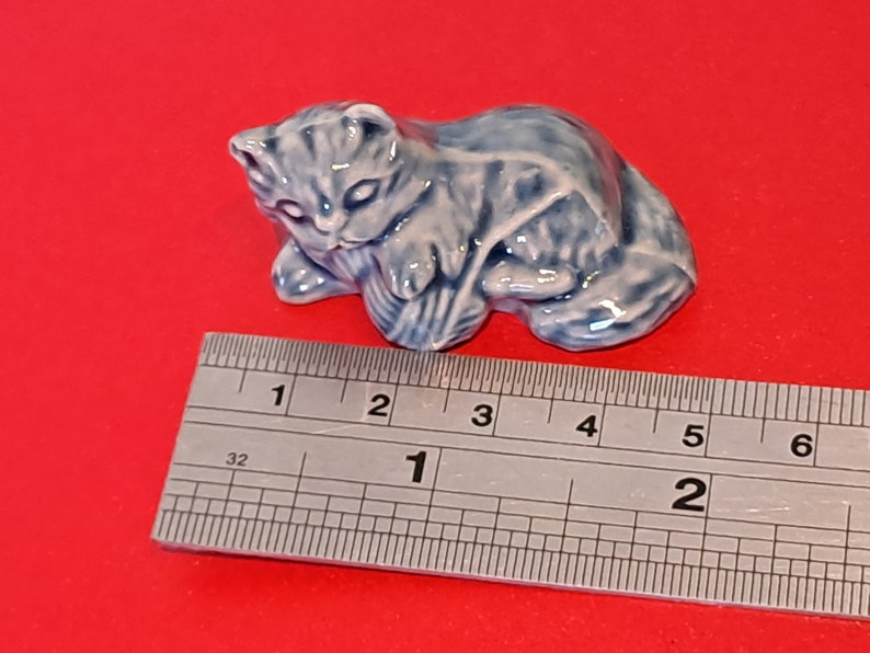 Wade Whimsies Miniature Blue Kitten Cat With Ball of Wool Porcelain ...