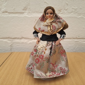 Muñeca española vintage Manecas Beibi, figura de recuerdo, traje tradicional, modelo coleccionable