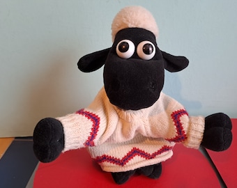 Wallace and Gromit - Vintage Shaun The Sheep Stuffed Cuddly Soft Toy 1989 Made by Born to Play TM. Plush