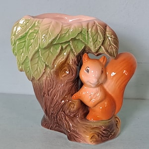 Eastgate Fauna Vase Squirrel Woodland  Figure, Figurine, Ornament.