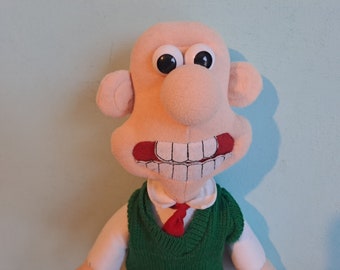 Large Vintage Wallace Stuffed Soft Toy 1989. Made by Born to Play TM Plush.