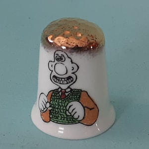 Wallace Birchcroft China Thimble GT Britain with Gold Detail Top