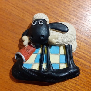 Shaun the Sheep - Wallace and Gromit A Close Shave Movie Ceramic 3D Vintage  Fridge Refrigerator Magnet Figure - Collectable Aardman 1989