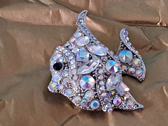 Vintage Iridescent Rhinestone Angel Fish Brooch P… - image 2