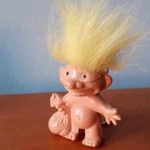 Lucky Troll Yellow Hair Bank Robber Burglar in Mask & Sack, Keyring, Key, Chain, Fob, Ring, Original Toy Doll Figure - Rare Collectors item