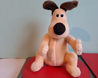 Wallace and Gromit - Startled Look Vintage Stuffed Cuddly Soft Dog Toy. 1989. Made by Born to Play TM.