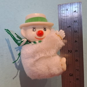 Snowman Bear Gripper Hugger Clip on Clip-on Doll Toy Figure - Rare Vintage Collectable 1980s