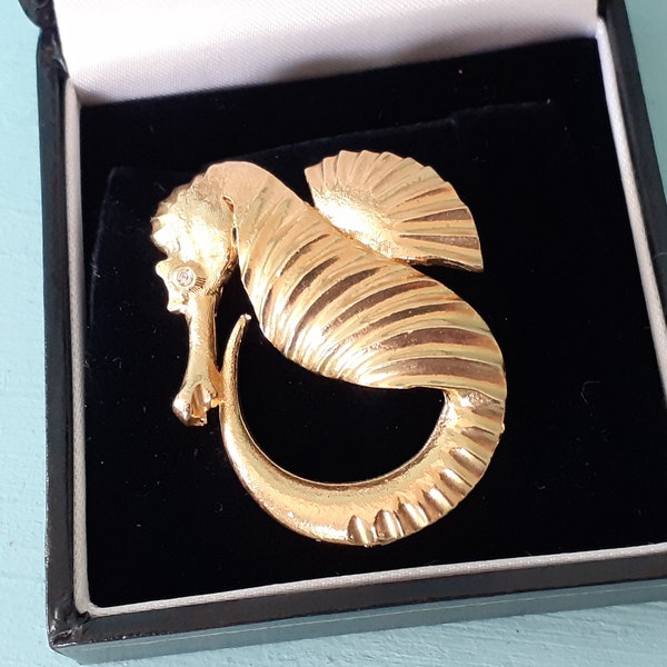 Seahorse Isle of Bute Collection Large Gold Tone Brooch - Perfect Vintage Pin in original box.