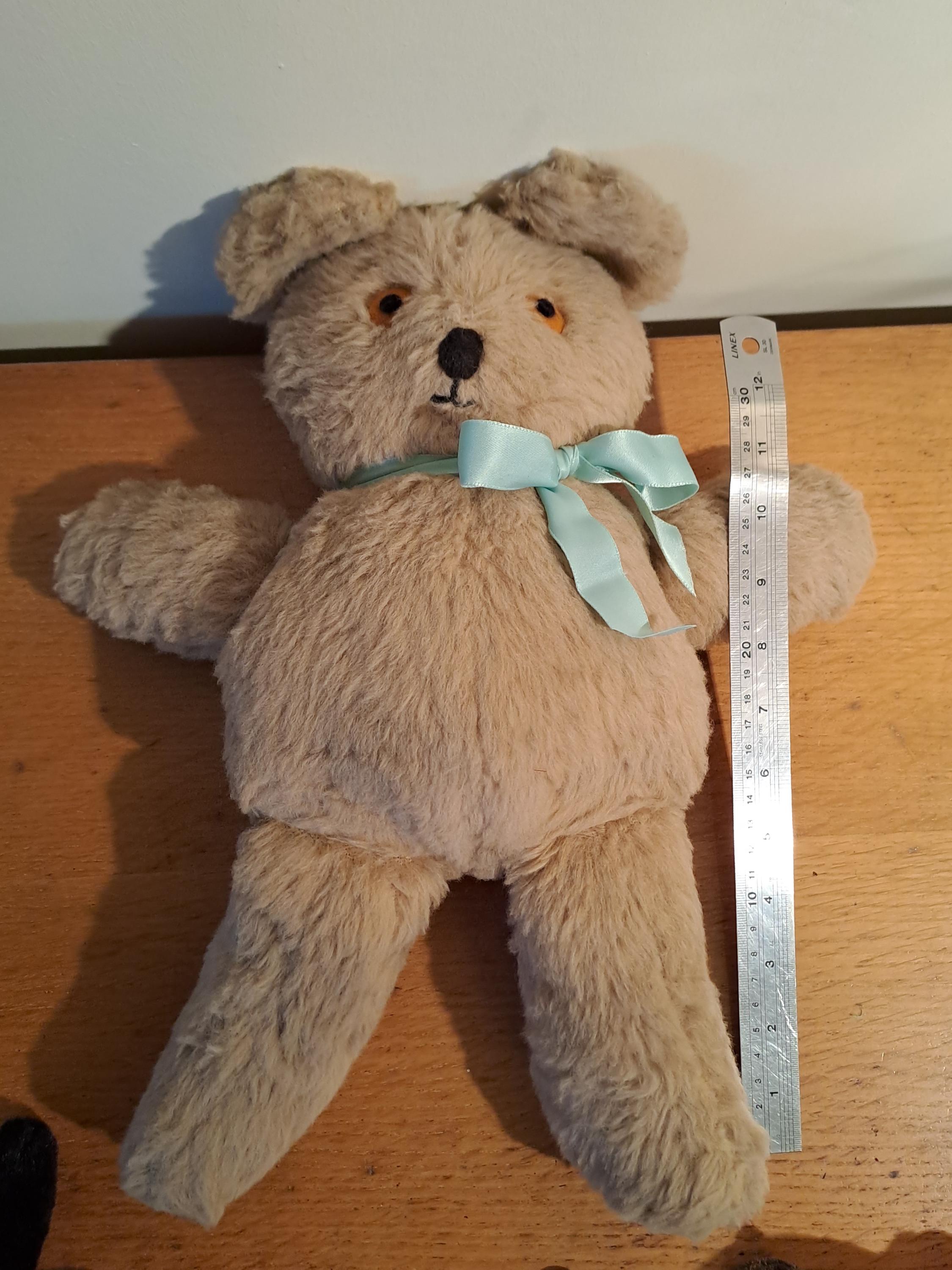 オレンジ色の目をした大きな茶色の 70 年代テディベア - ビンテージの