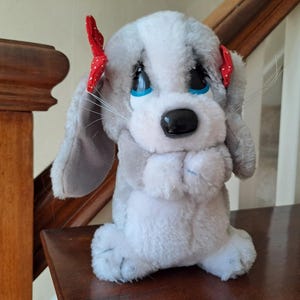Vintage Sad Sam Freundin Honey Welpe Hund 1980er Jahre Wallace Berrie Applause Sammler Plüschtier mit originalen Tags.