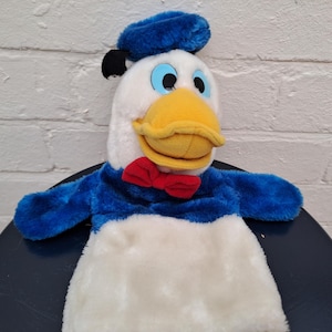 Vintage Donald Duck Disney Stuffed Hand Puppet Plush Doll Toy.