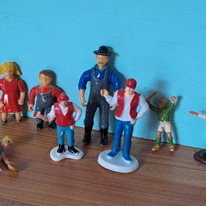 Miniature Dolls House Railway Farmers Plastic People 1960s Dollhouse Collectible Figures 8 Pieces