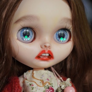 Rosamund Plant custom blythe doll