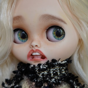 Rachel custom blythe doll