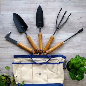 Wooden Handle Garden Tool Set: Sturdy Gardening Gift with Optional Engraving