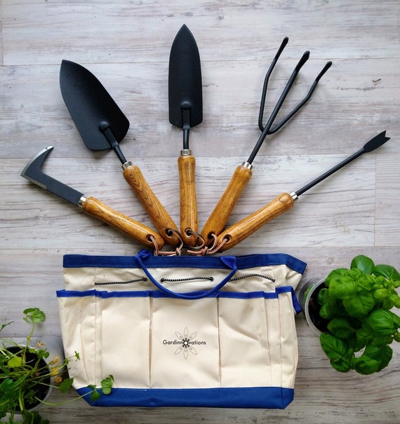 Wooden Handle Garden Tool Set: Sturdy Gardening Gift with Optional Engraving