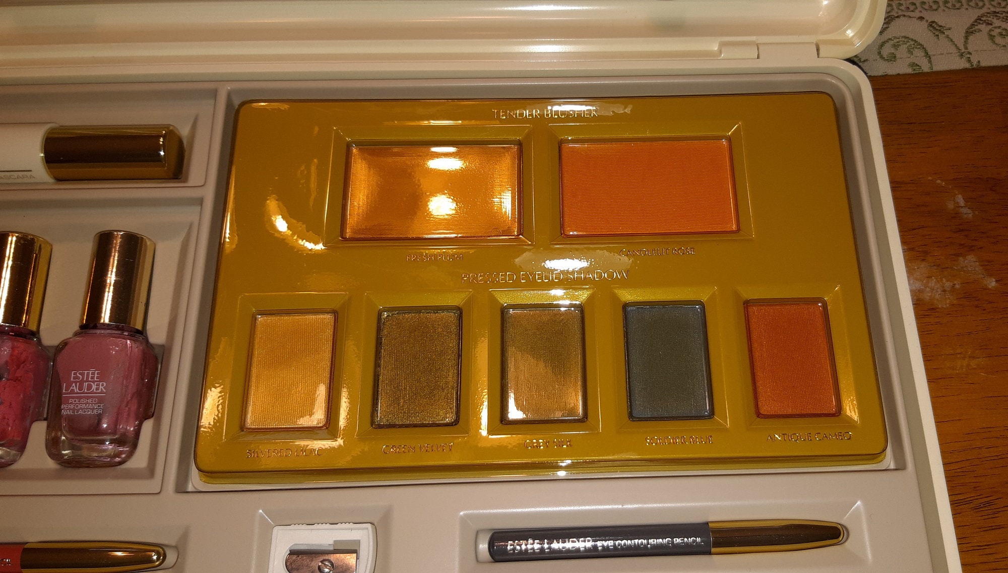 Estee Lauder, Vintage 1980's Make up Set. Never Used, Never Opened