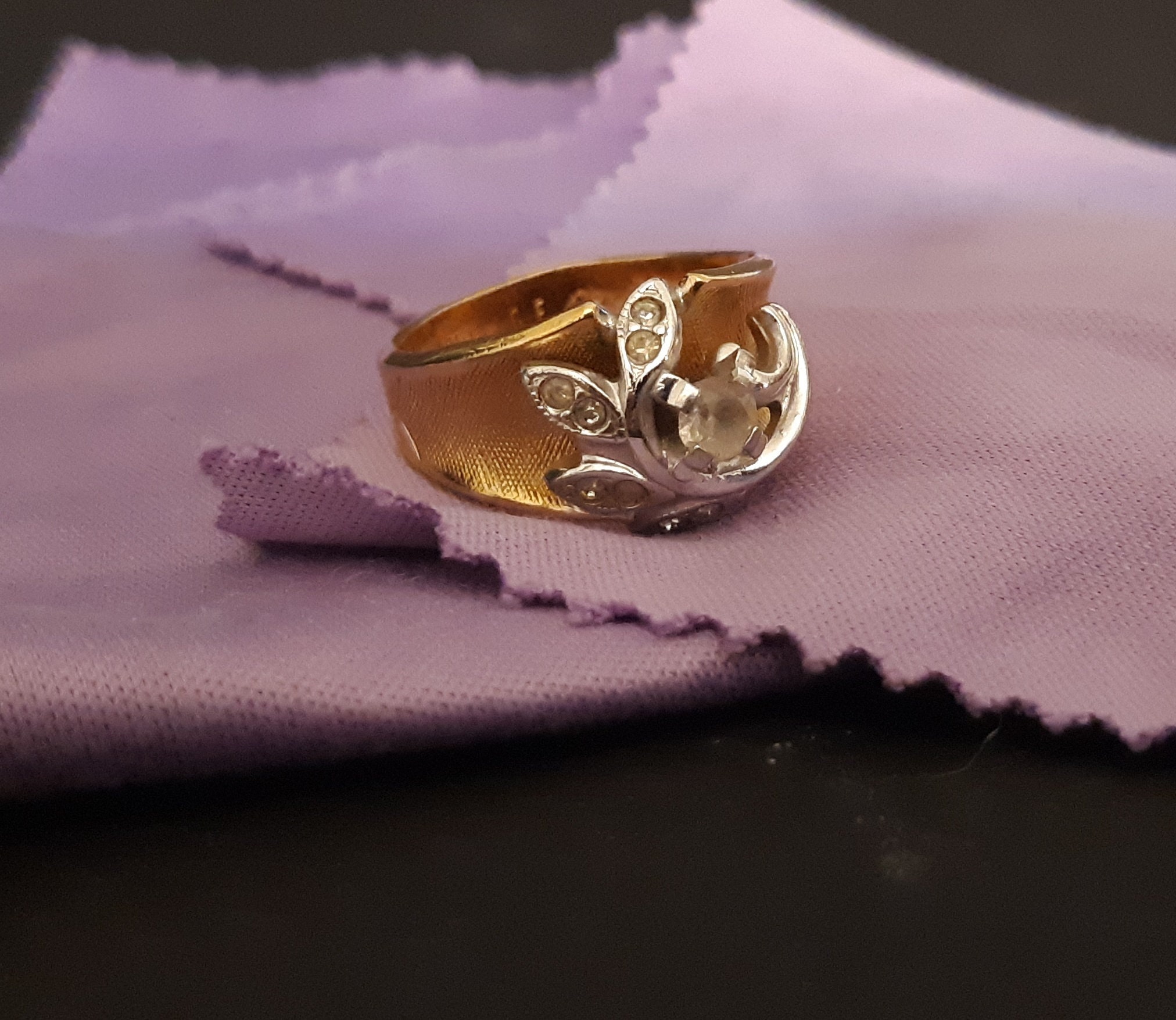 Vintage 18k Hge Ring - Etsy Vintage 18k Hge Ring - Etsy