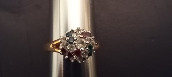 Vintage 18k GE size 10 ring. It has a multi color… - image 10