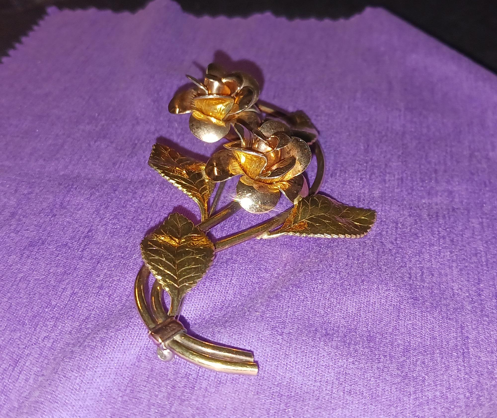 アメリカ製ヴィンテージ Krementz クレメンツ 鈴蘭 スズランのブローチ 翡翠 ネフライト アメリカ製ヴィンテージ Krementz クレメンツ 小さなブローチ コーラル