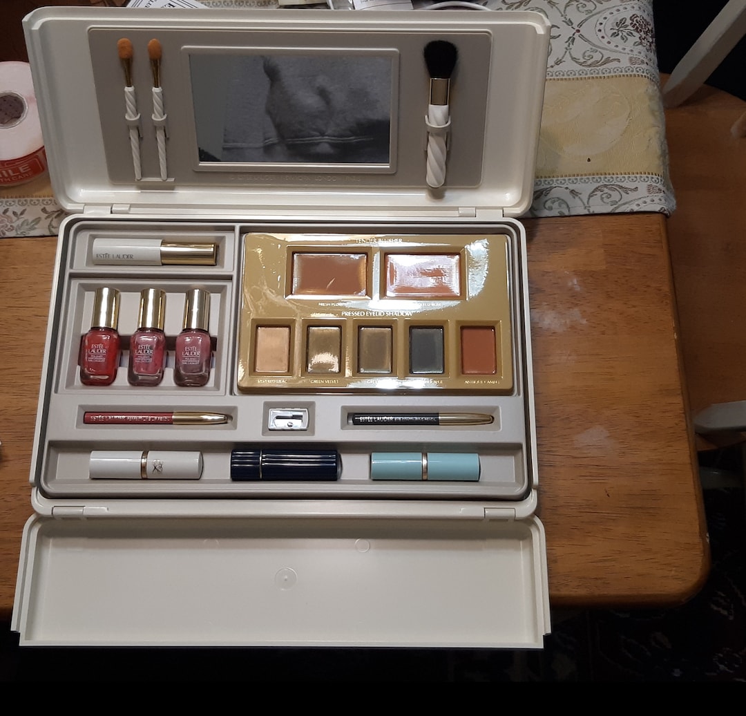 Estee Lauder, Vintage 1980's Make up Set. Never Used, Never Opened