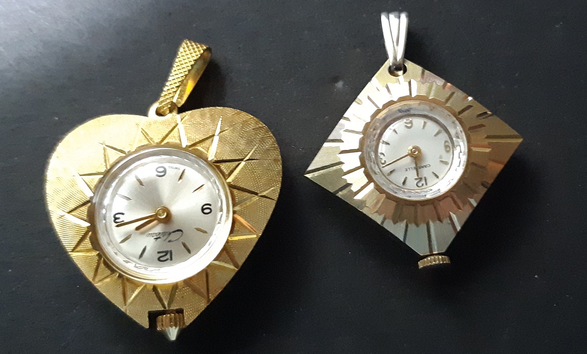 Chateau Watch - Etsy display picture 2