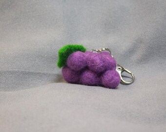 Needle Felted Grapes Keychain: Handmade Wool Fruit Bag Clip