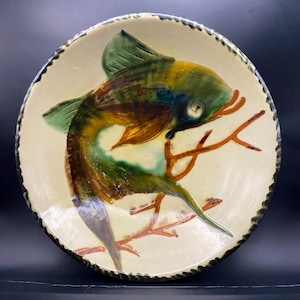 Puigdemont ceramic plate, featuring a vibrant hand-painted fish design