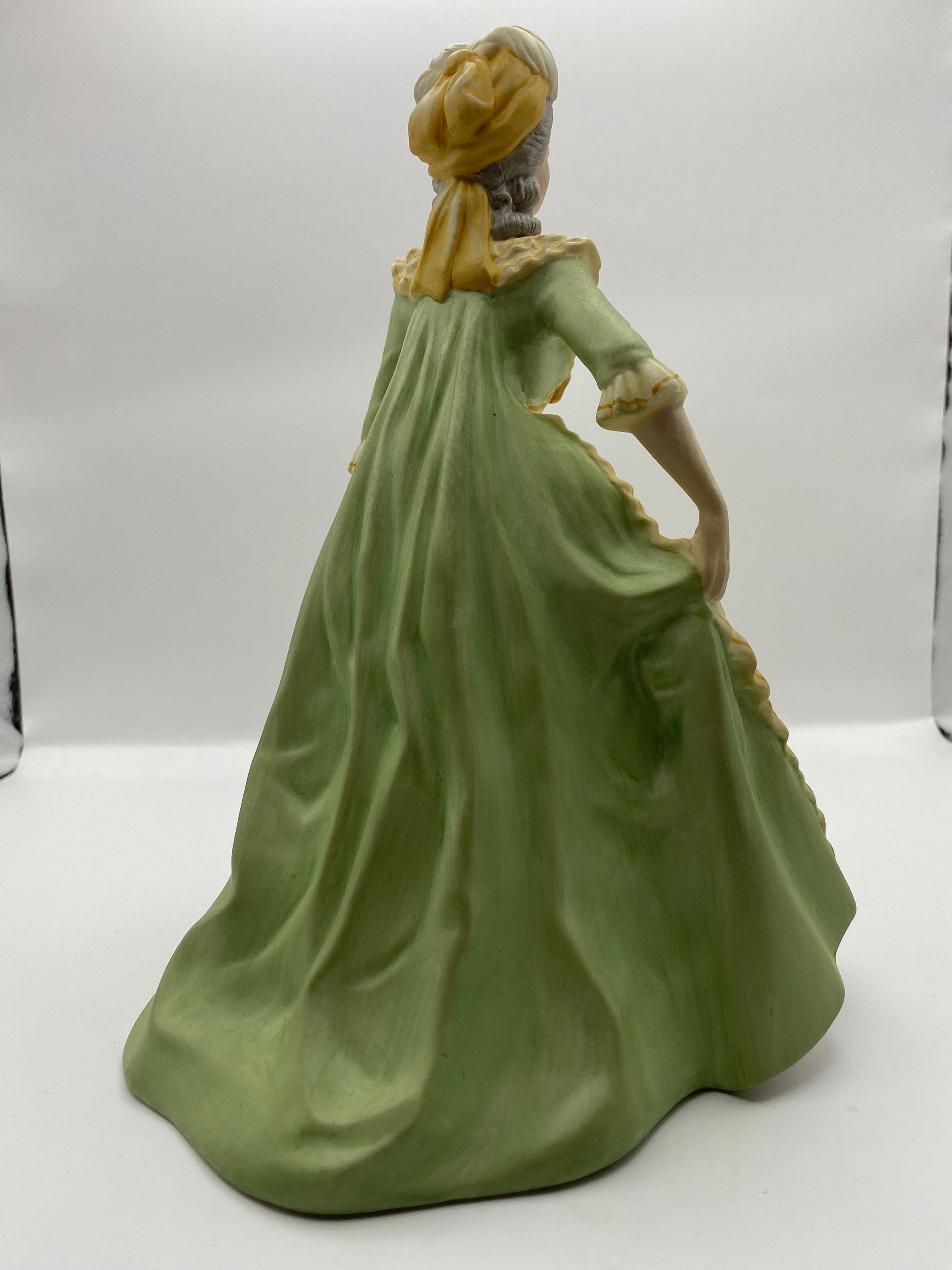 1982 Franklin Porcelain | Marie Antoinette Figurine