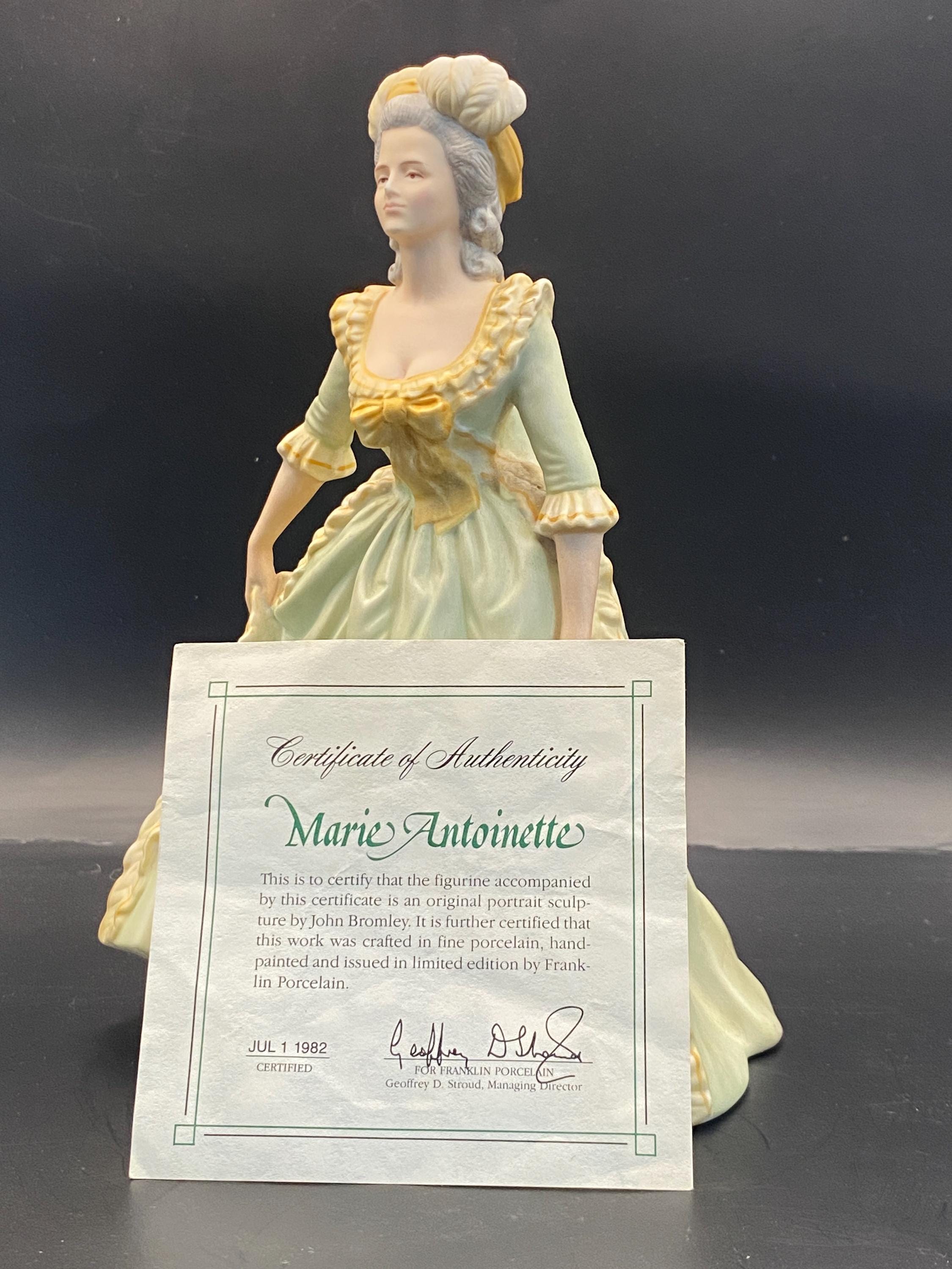 Franklin Porcelain Marie Antoinette 高級 1982 Franklin Porcelain | Marie Antoinette Figurine