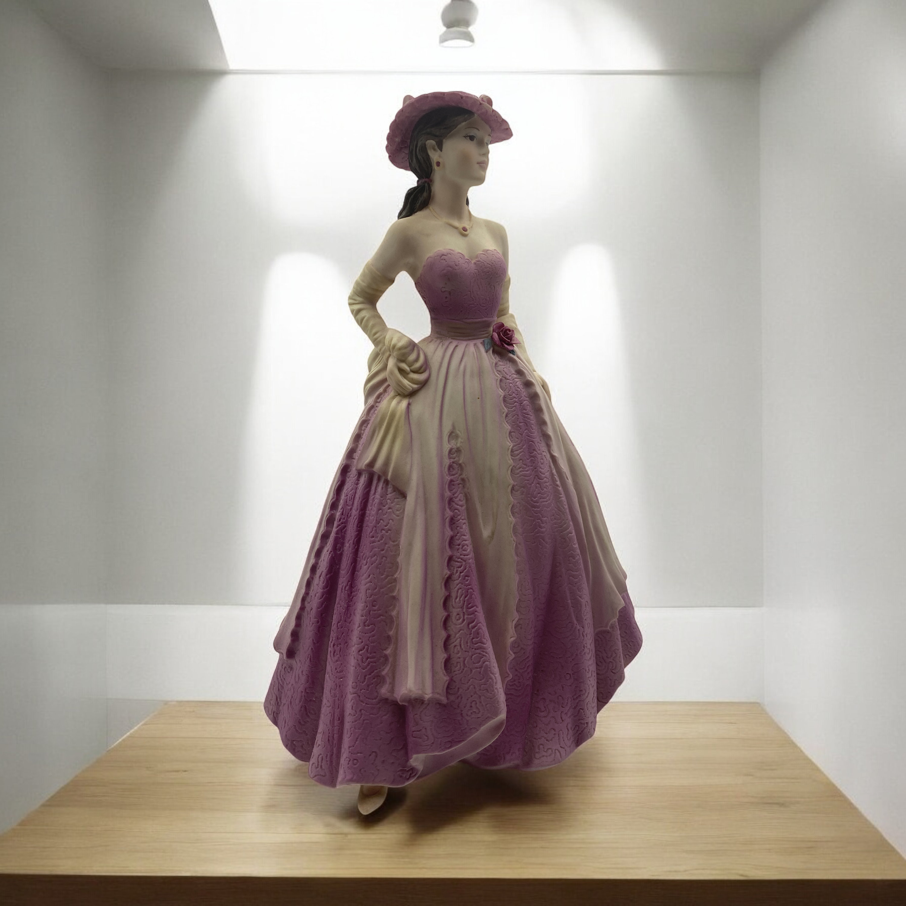 Coalport コールポート フィギュリン Age of Elegance Coalport コールポート フィギュリン Age of Elegance - メルカリ
