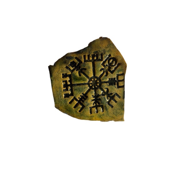 Coussin Vegvísir, La Boussole Viking Magique ⚔️ Boutique Épées