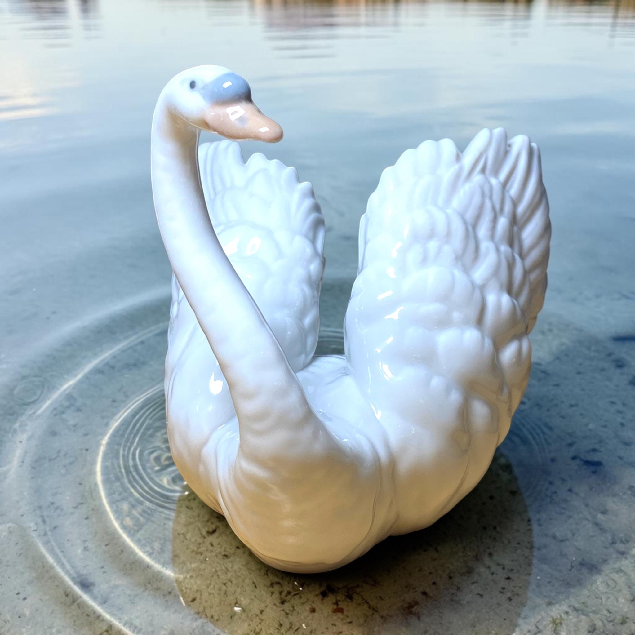 Lladro Swan - Etsy UK