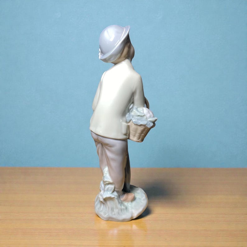 Lladro "Little Gardener" ("Boy with Basket & Umbrella"), model number 4726 image 8