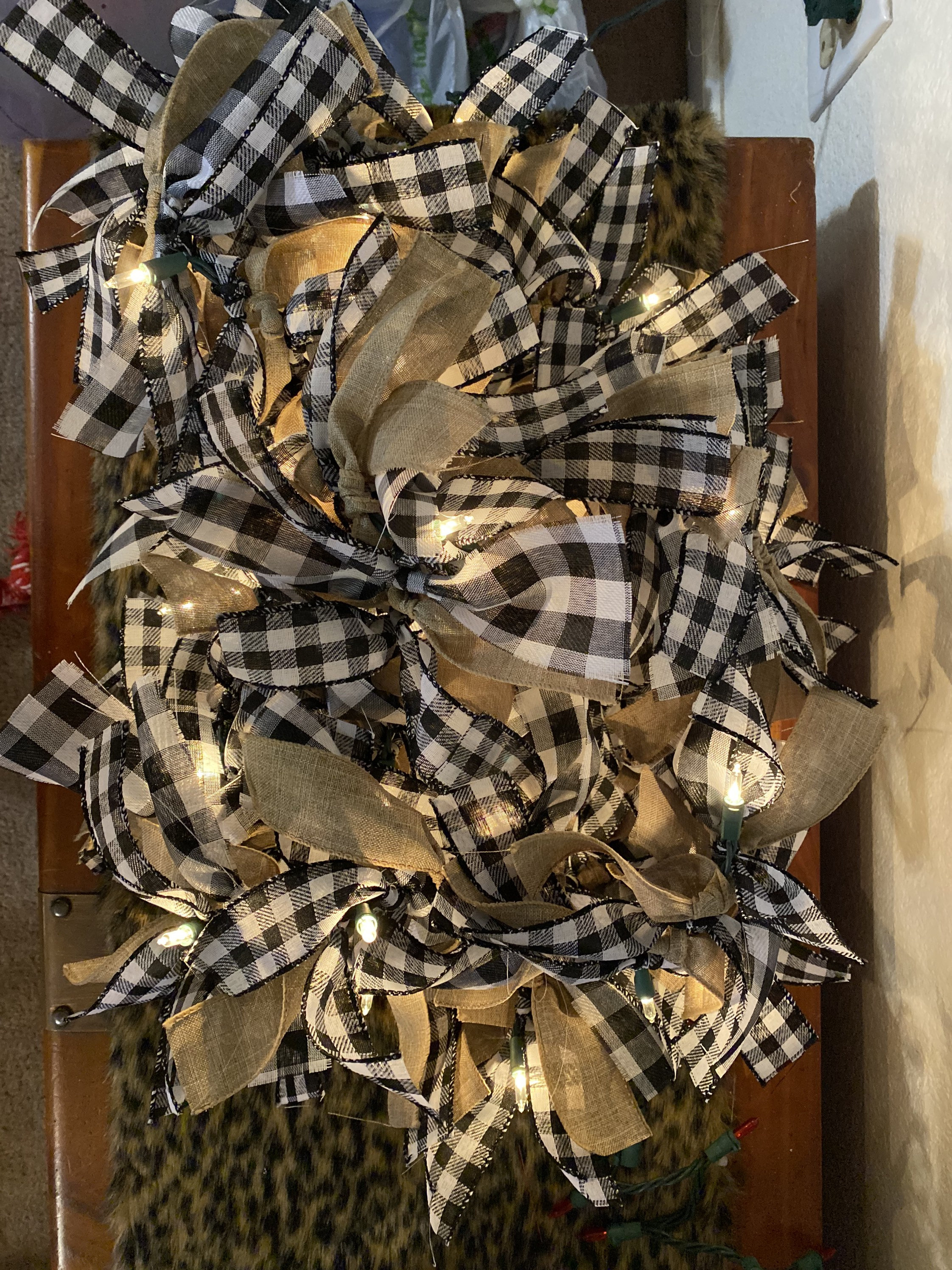 Farmhouse lighted garland